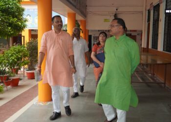 सरस्वती विद्या मन्दिर परिसर का अवलोकन