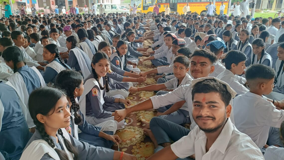 धूमधाम से भाई बहनों के स्नेह का पर्व रक्षाबंधन