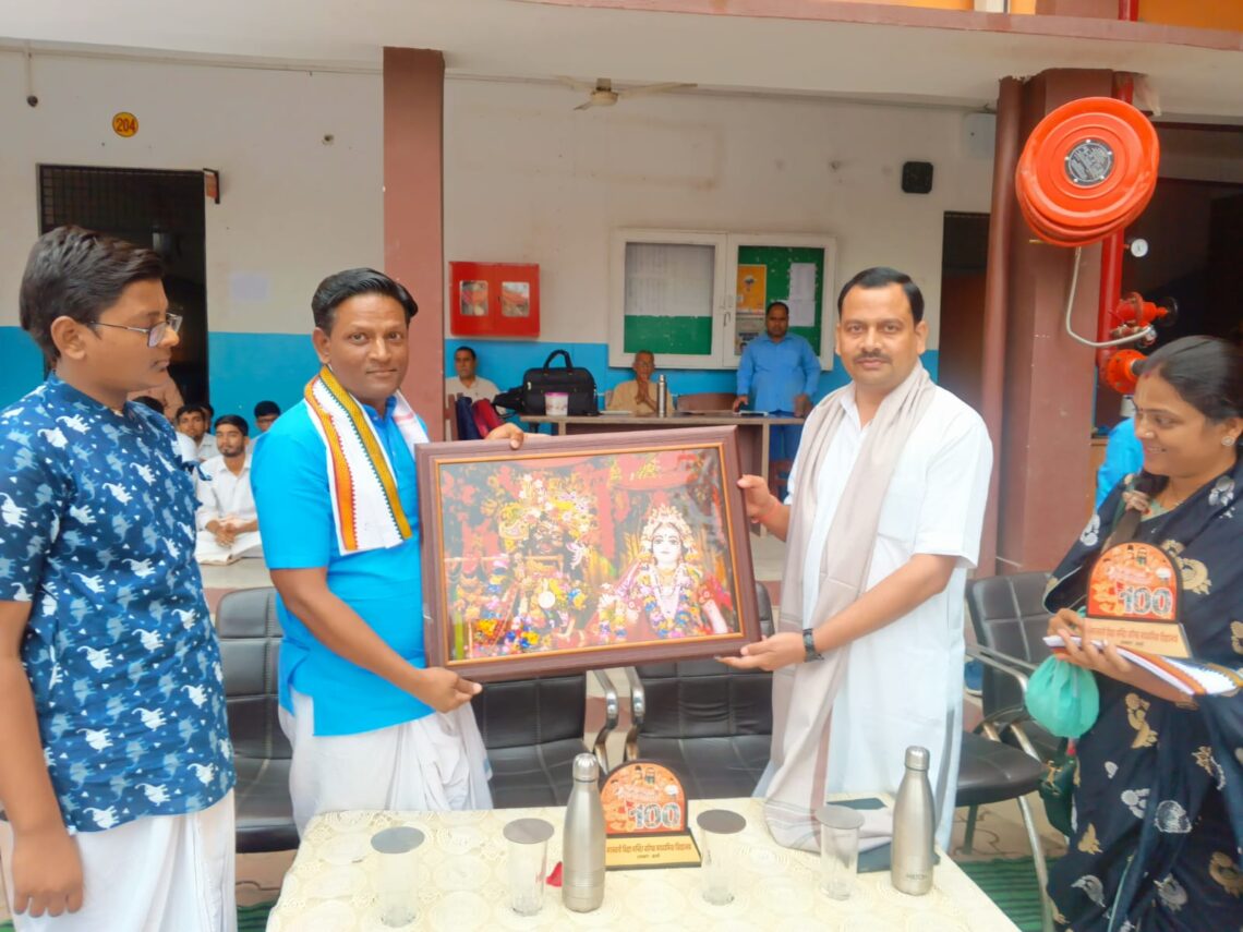 🌸 पवित्र कार्तिक मास में भक्ति और आनंद की झंकार 🪔