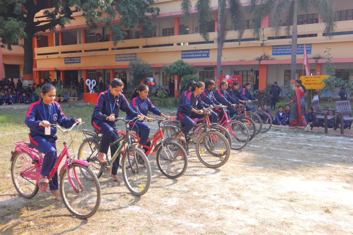 💐 देश के भविष्य और राष्ट्र निर्माण के स्तम्भ प्यारे बच्चों को बाल दिवस की हार्दिक बधाई एवं शुभकामनाएं 💐