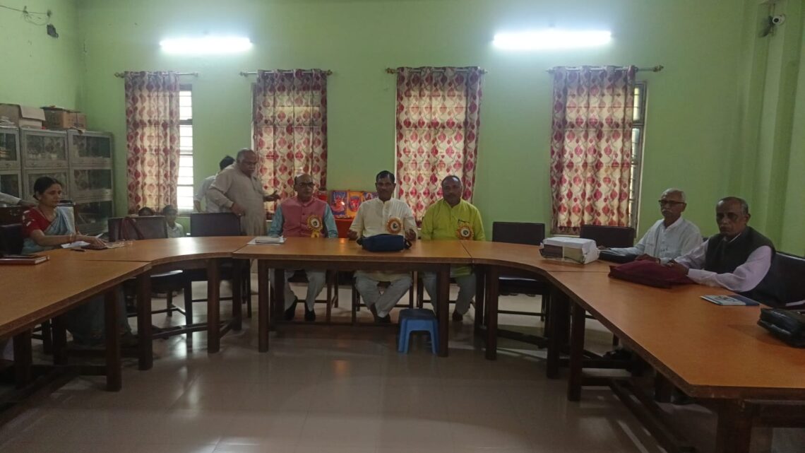 🌺 संकुल स्तरीय बैठक — सरस्वती विद्या मंदिर, हमीरपुर 🌺