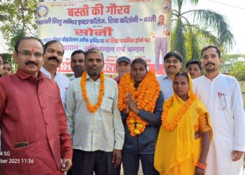 🏆 “बस्ती की गौरव” बनी सोनी 🌟