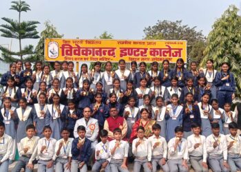 🌸 विवेकानंद इंटर कॉलेज में परम पूज्य गुरुजी की जयंती श्रद्धा एवं गरिमा के साथ सम्पन्न 🌸