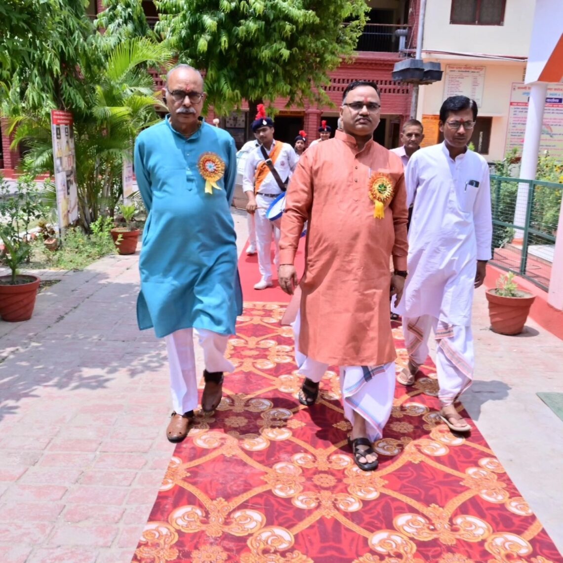 🇮🇳 शिक्षा से संस्कार, संस्कार से राष्ट्र निर्माण।